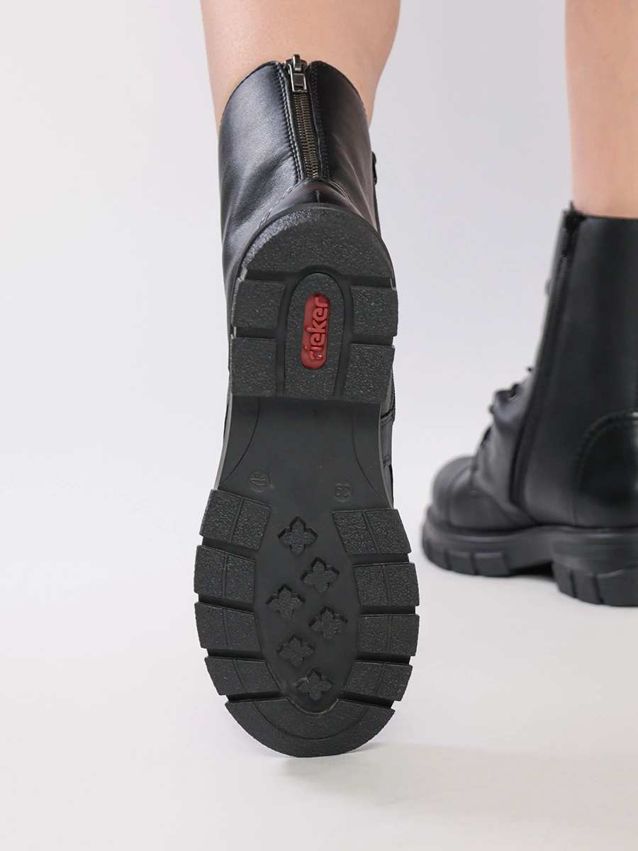Ботинки-дерби черного цвета с отрезным носком
